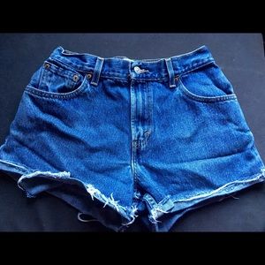 550 Levi shorts